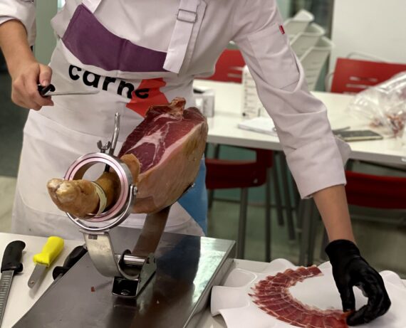 INICIACIÓN AL CORTE DE JAMÓN